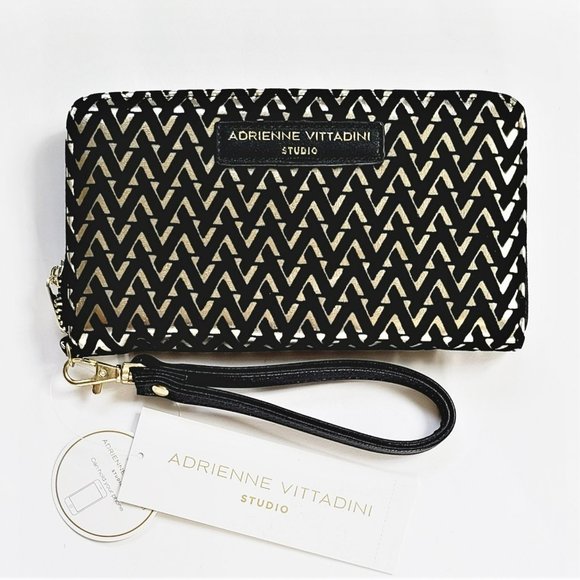 NWT Adrienne Vittadini RFID Velvet Texture Wristlet Wallet Phone Case - Picture 4 of 6